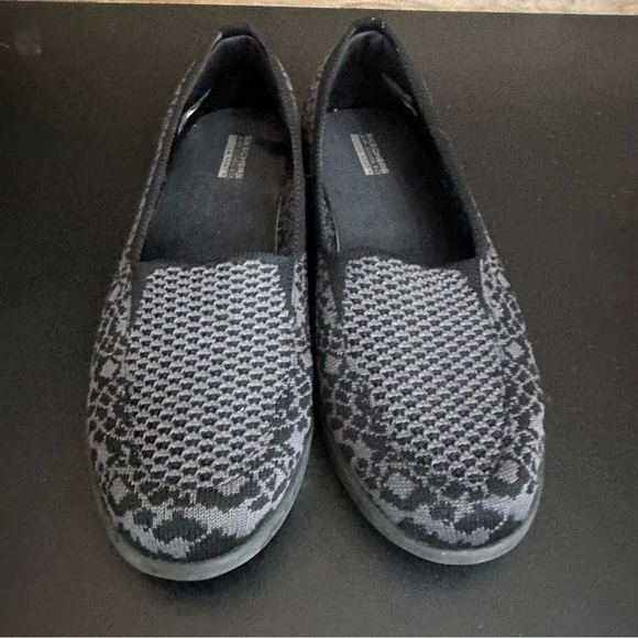 Skechers Women's On The Go Dreamy Black Gray Knit Slip On Shoes Size 9.5 - Picture 5 of 9